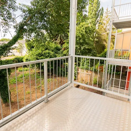 Im Gruenen Von Mit Wlan Und Balkon Apartmán *