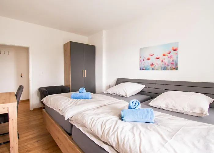 Im Gruenen Von Mit Wlan Und Balkon